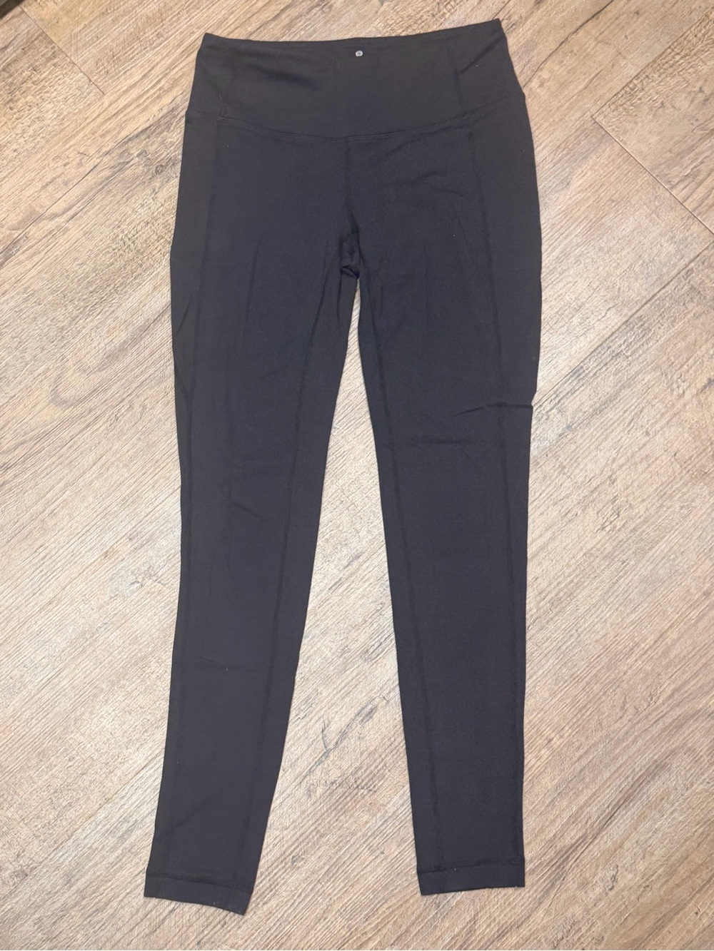 Atheta women’s classic black mid/high rise Active Leggings size Small